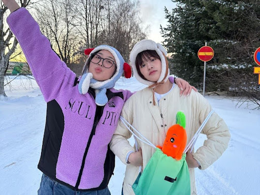 Potret Kebersamaan Lee Young-ji dan Ahn Yu-jin “IVE”